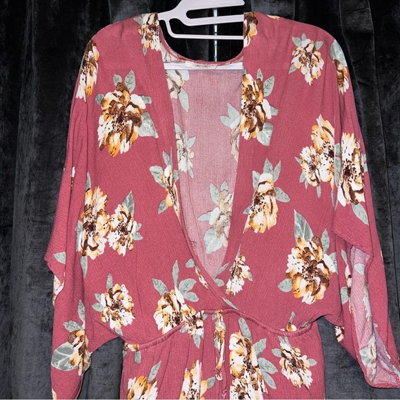 First Love Floral Romper - Picture 6 of 9